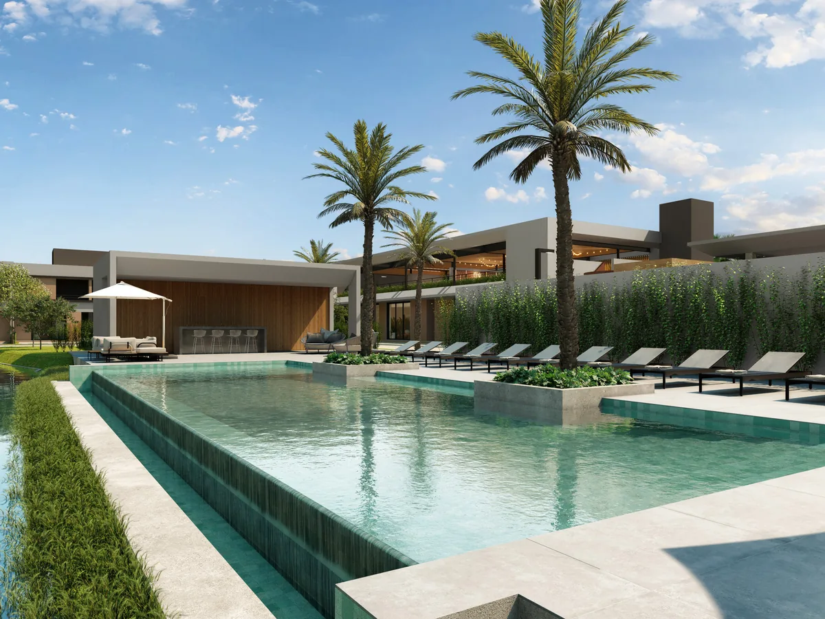 Piscina infinita voltada para o lago